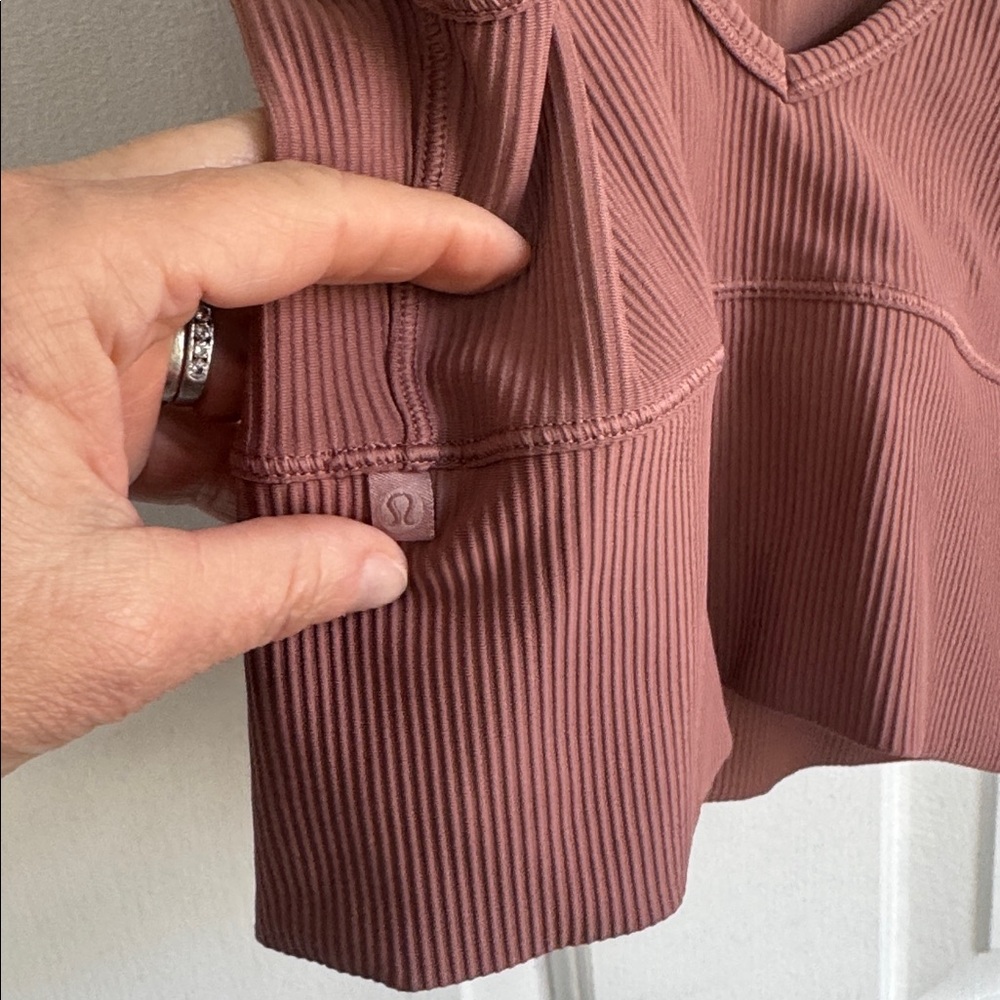 Lululemon Power Pivot Tank *Rib
Spiced Chai size 8 - Picture 7 of 7